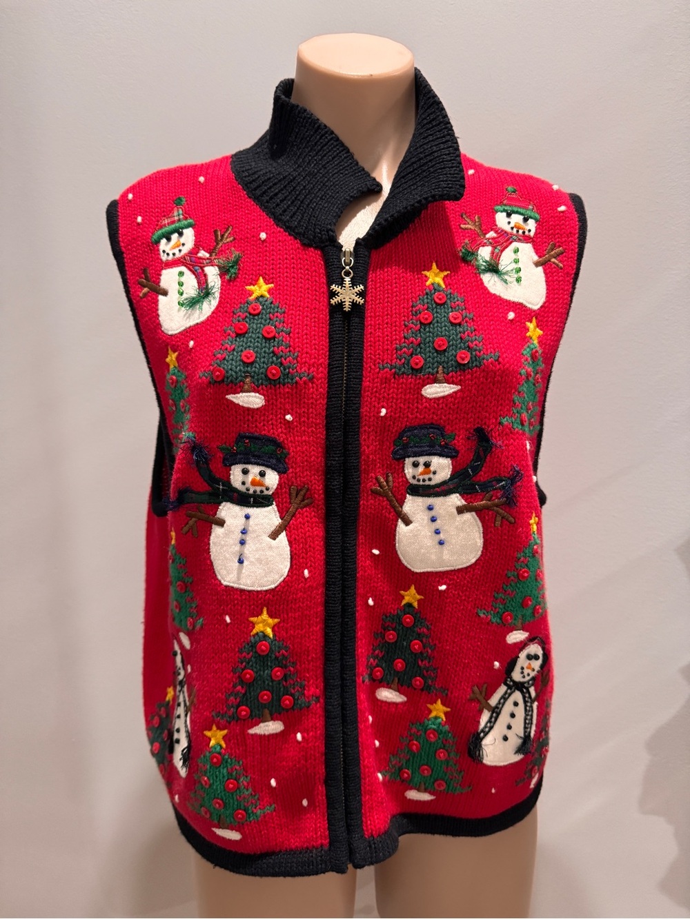 Bechamel Christmas Tree Vest Sweater Snowman Medium Red Black Winter